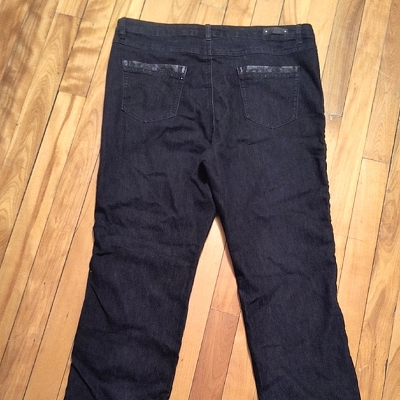 Simon Chang Black Denim Jeans With Black Leather Details On The Sides. Size 14. - Picture 9 of 13